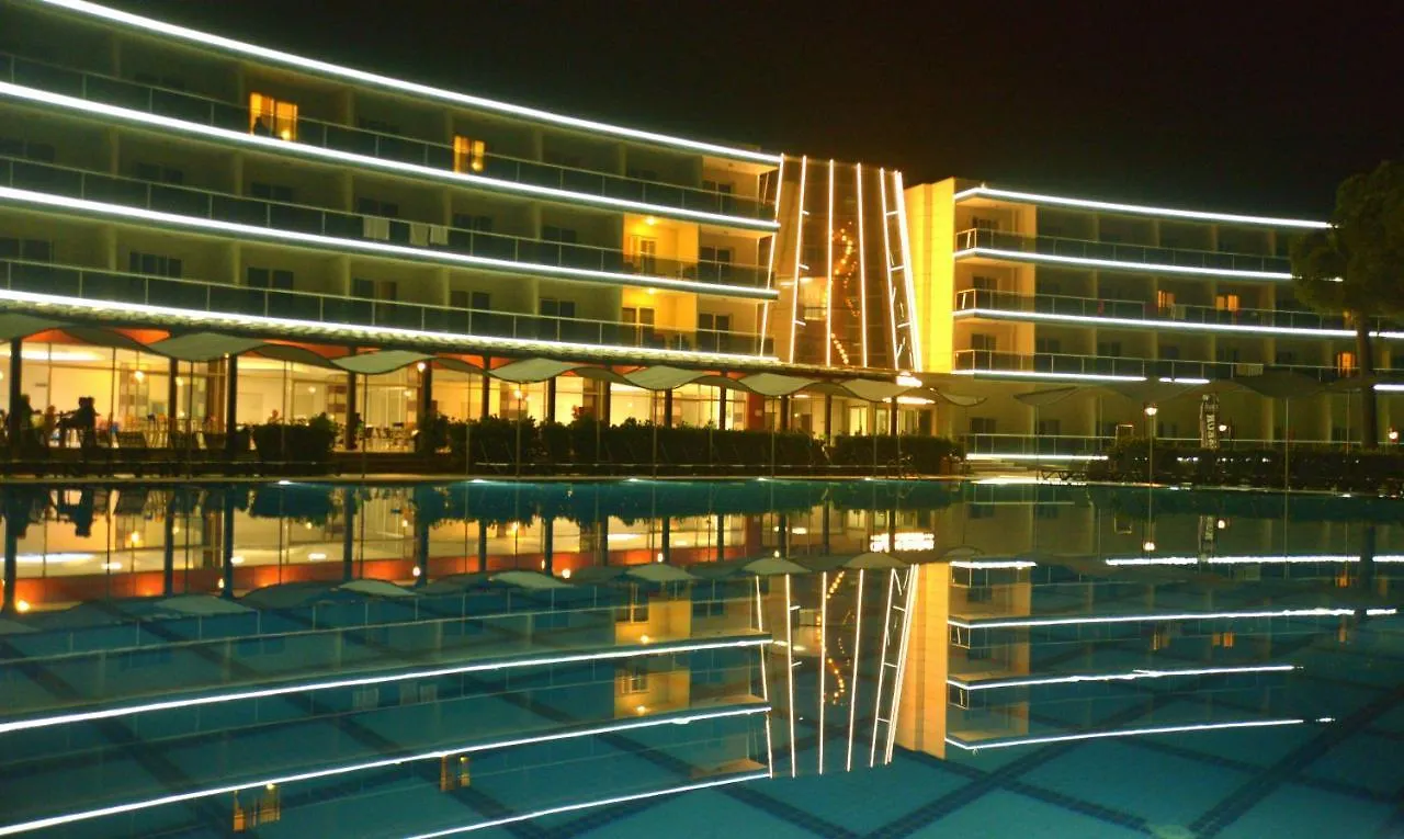 Grand Sahins Gumuldur Resort Izmir 4*,